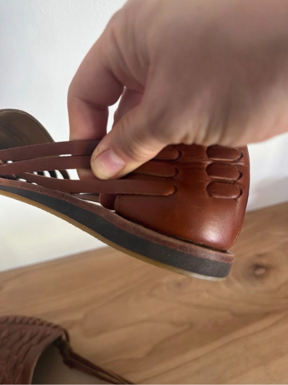 Nisolo Brown Woven Leather - Picture 7 of 9